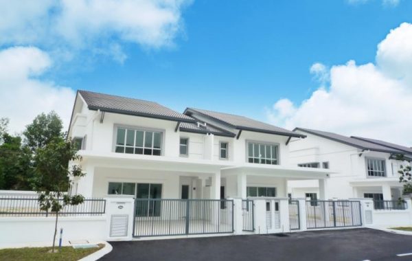 Taman Saujana Emas , Kajang, 2 Storey Semi-Detached Houses