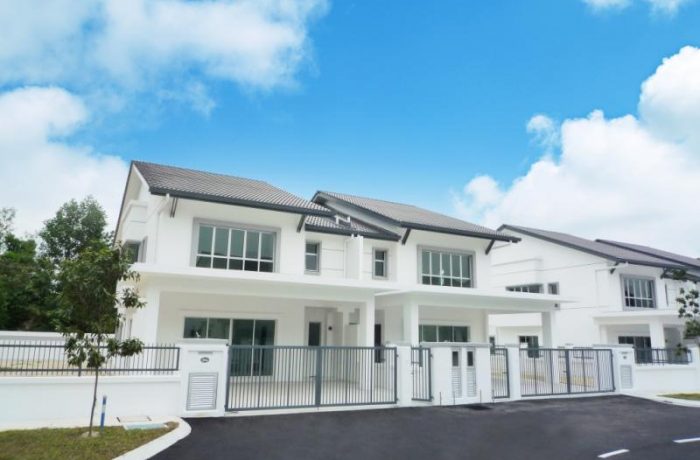 Taman Saujana Emas , Kajang, 2 Storey Semi-Detached Houses